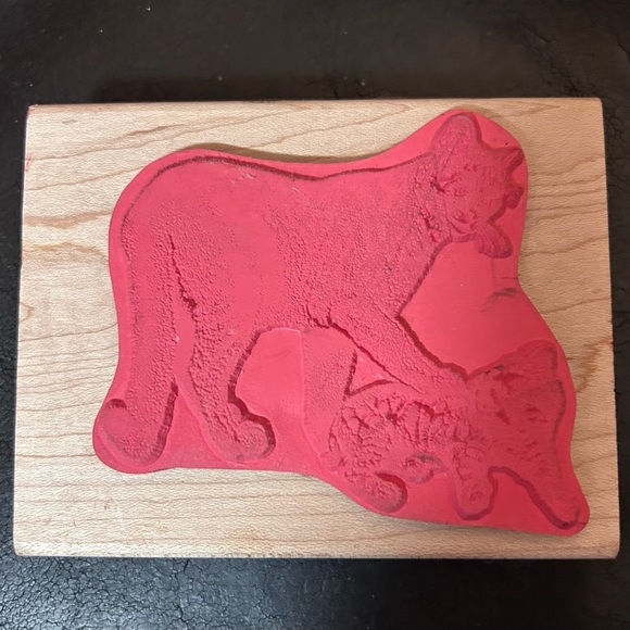 Stampabilities 2002 COUGAR and CUB wood stamp - Picture 2 of 3